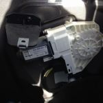 4L0959801B 4L0 959 801 B 4LO959801B BROSE 1036989720200 1036-989720-200/ Moteur de lève-vitre Audi Q7