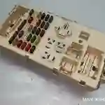 46797609 NPL 192.02 F 2U5C9966C 501208530100 / Boîte à fusibles /Fiat Stilo 192