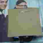 A2216802550 A221 680 25 50 Q10 / cendrier / Mercedes-Benz W216 W212 W221 CL-class 2006-2014