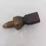 02K945415C / Commutateur feu stop / VW Polo 9N VW T5 02K 945 415 C